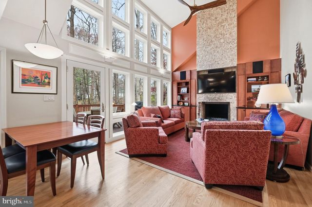 2218 WAKEROBIN LN, Reston, VA 20191