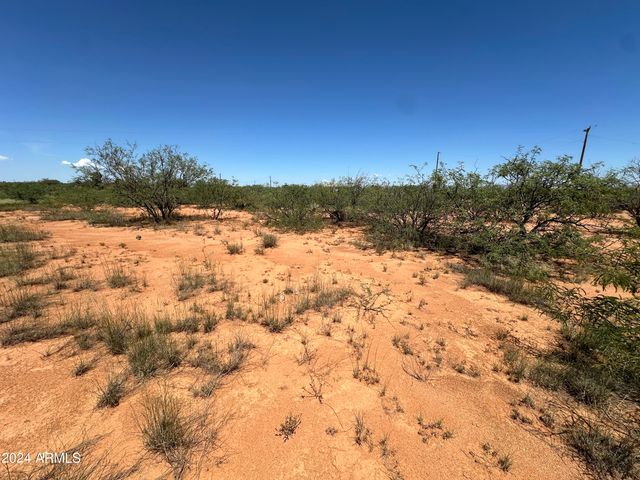 000 E Nevada Drive 36, Hereford, AZ 85615