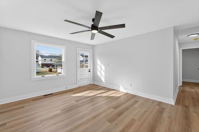 237 Mockingbird Dr, Columbia, TN 38401