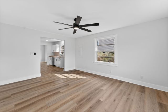 237 Mockingbird Dr, Columbia, TN 38401