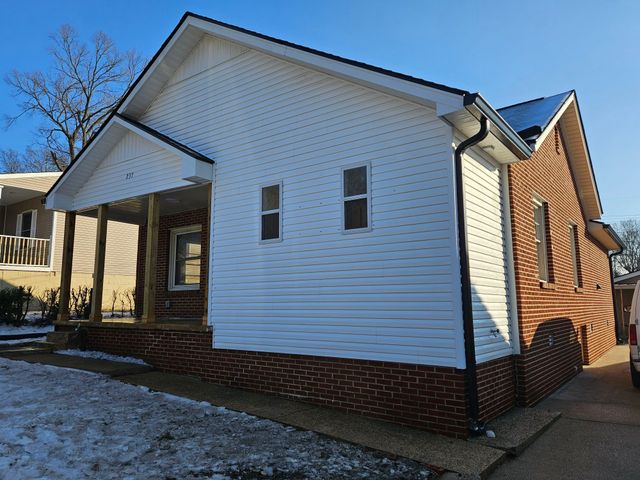 237 Mockingbird Dr, Columbia, TN 38401