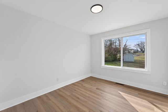 237 Mockingbird Dr, Columbia, TN 38401