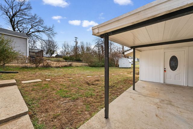 237 Mockingbird Dr, Columbia, TN 38401