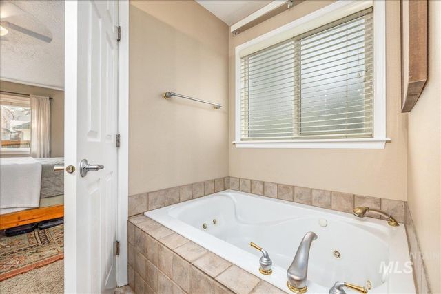 6224 N Royal Park, Boise, ID 83713