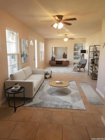906 E Petaluma Blvd, San Antonio, TX 78221