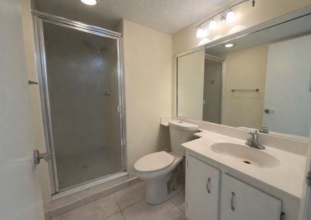 9440 SW 8 Street 208, Boca Raton, FL 33428