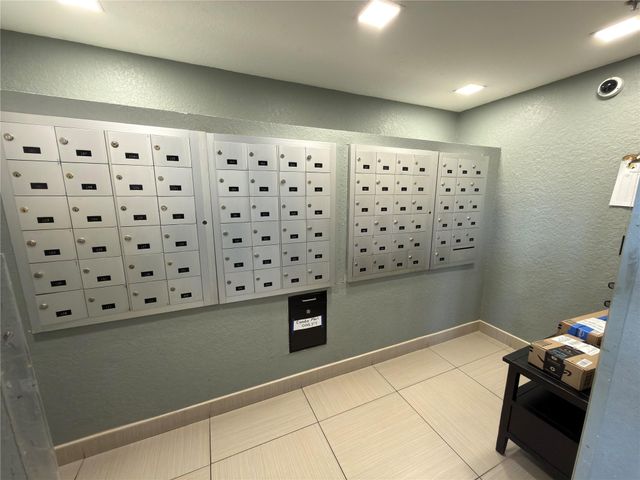 9440 SW 8 Street 208, Boca Raton, FL 33428