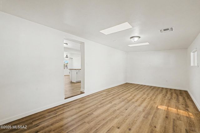 6470 E Calle Luna, Tucson, AZ 85710