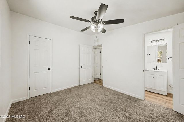 6470 E Calle Luna, Tucson, AZ 85710