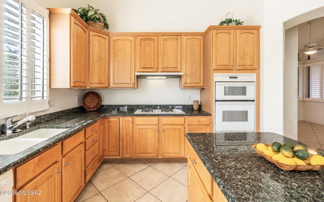 38665 S Sand Crest Drive, Tucson, AZ 85739