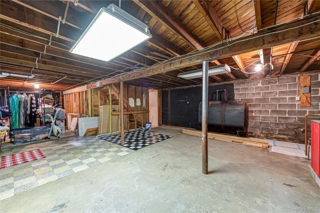 480 Miller Place Road, Miller Place, NY 11764