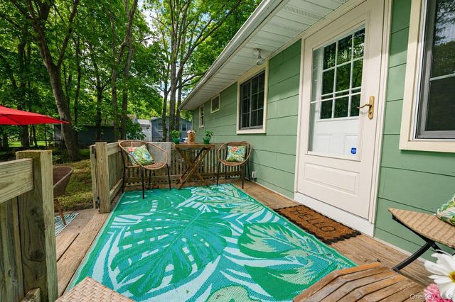 480 Miller Place Road, Miller Place, NY 11764