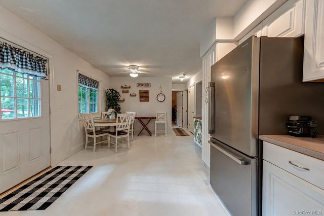 480 Miller Place Road, Miller Place, NY 11764