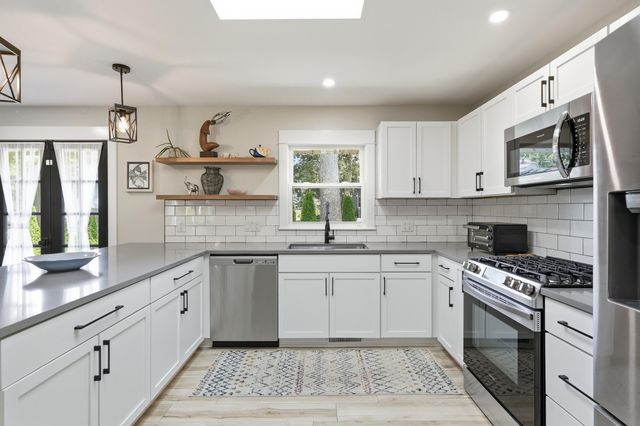 1986 Greenvalley Drive, Crown Point, IN 46307