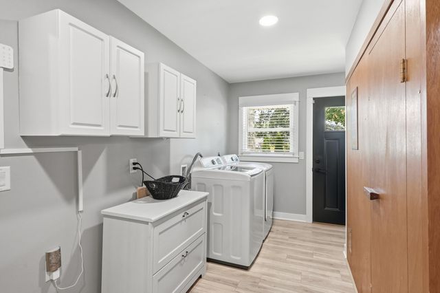 1986 Greenvalley Drive, Crown Point, IN 46307