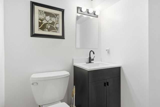 1986 Greenvalley Drive, Crown Point, IN 46307