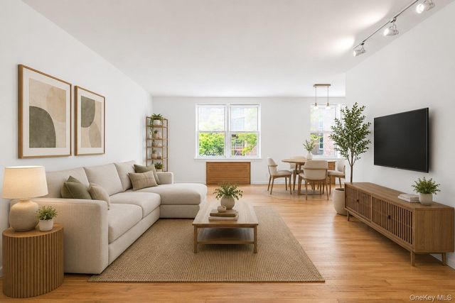 65-45 Yellowstone Boulevard 2A, Forest Hills, NY 11375