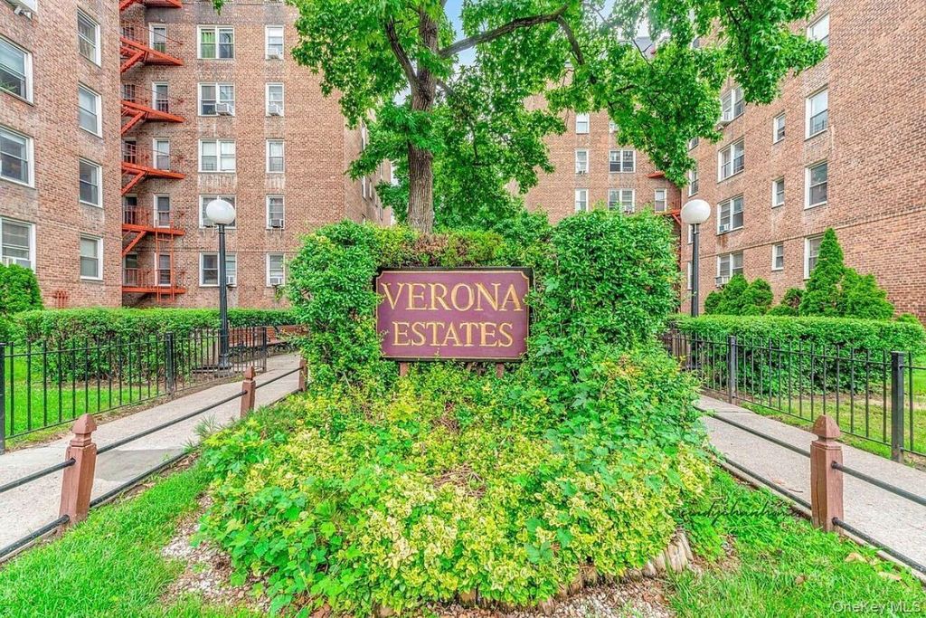 65-45 Yellowstone Boulevard 2A, Forest Hills, NY 11375