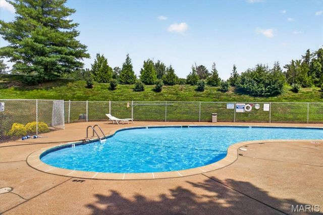 1530 Bedford Forge Court 11, Chesterfield, MO 63017