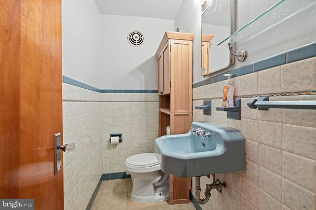 12 MILL CREEK RD, Levittown, PA 19057