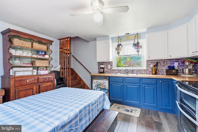 12 MILL CREEK RD, Levittown, PA 19057