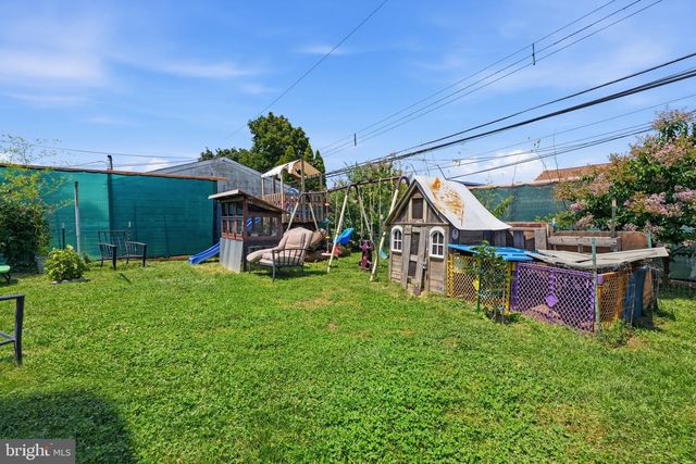 12 MILL CREEK RD, Levittown, PA 19057