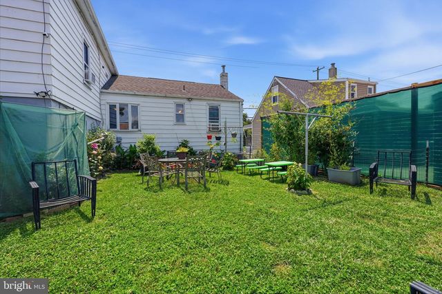 12 MILL CREEK RD, Levittown, PA 19057