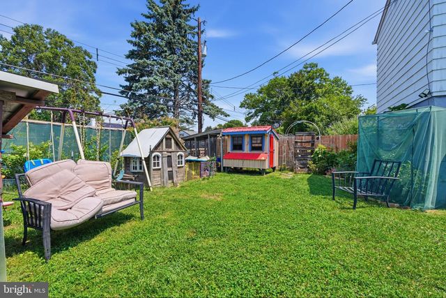 12 MILL CREEK RD, Levittown, PA 19057