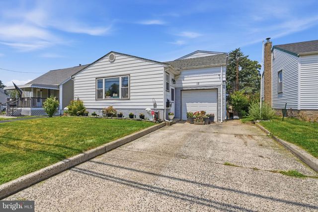 12 MILL CREEK RD, Levittown, PA 19057