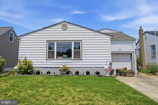 12 MILL CREEK RD, Levittown, PA 19057