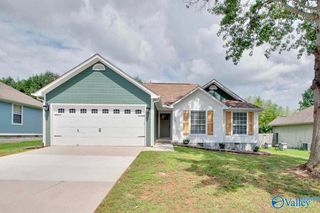 118 River Oaks Drive, Madison, AL 35758