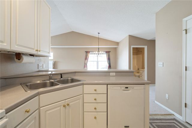 3808 Water Point Court SW, Cedar Rapids, IA 52404