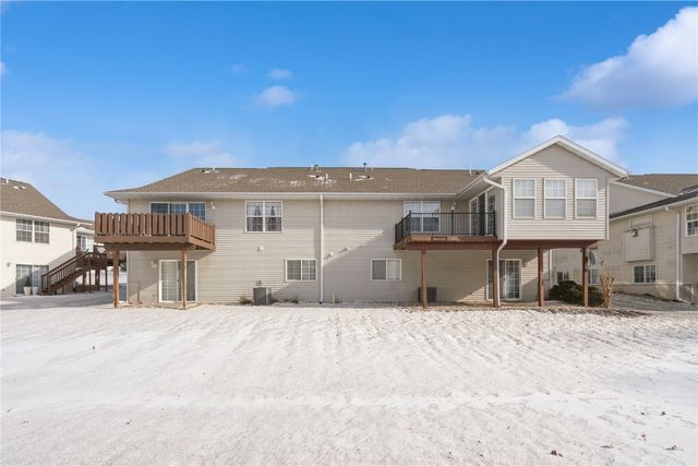 3808 Water Point Court SW, Cedar Rapids, IA 52404