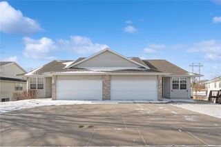 3808 Water Point Court SW, Cedar Rapids, IA 52404