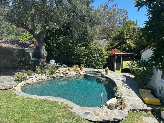 3230 Castera Avenue, Glendale, CA 91208