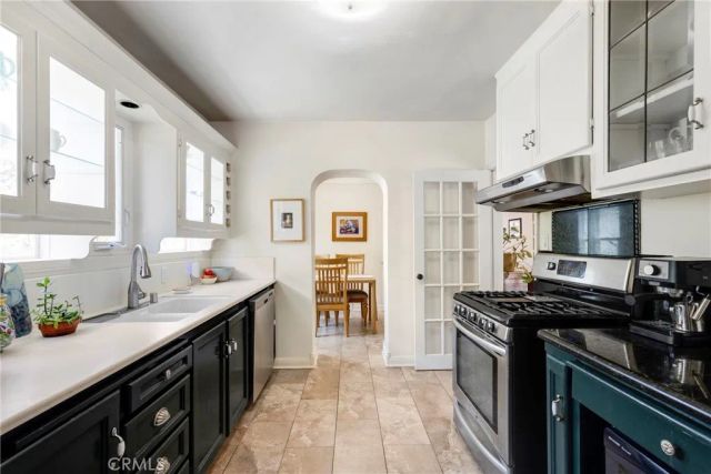 3230 Castera Avenue, Glendale, CA 91208