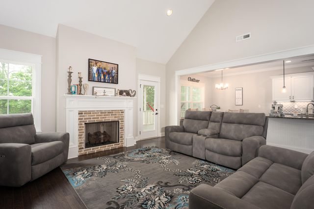 2018 River Watch Drive, Soddy Daisy, TN 37379