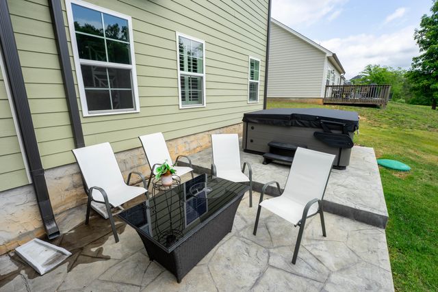 2018 River Watch Drive, Soddy Daisy, TN 37379