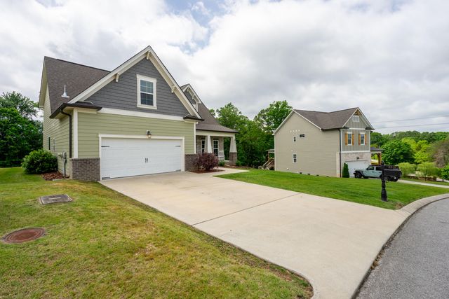 2018 River Watch Drive, Soddy Daisy, TN 37379