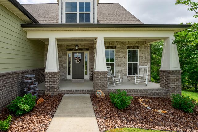 2018 River Watch Drive, Soddy Daisy, TN 37379