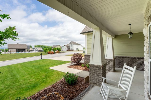 2018 River Watch Drive, Soddy Daisy, TN 37379