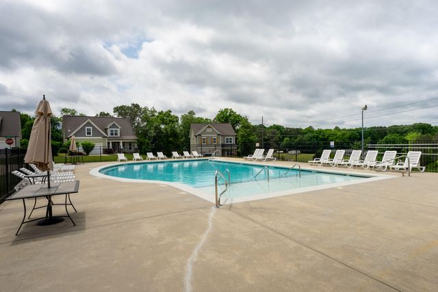 2018 River Watch Drive, Soddy Daisy, TN 37379