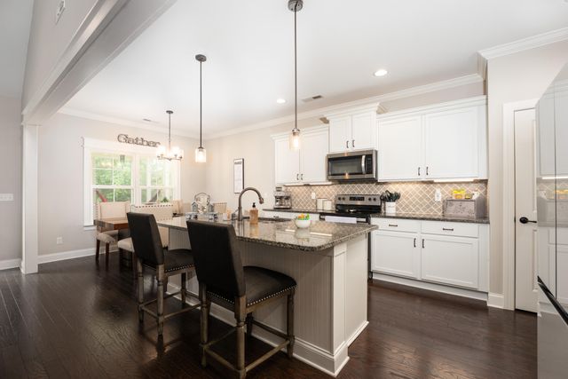 2018 River Watch Drive, Soddy Daisy, TN 37379