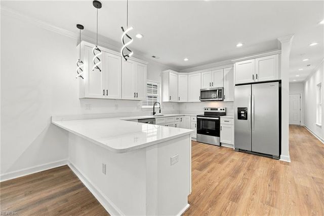213 Claremont AVE A, Hampton, VA 23661