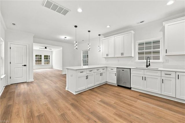 213 Claremont AVE A, Hampton, VA 23661
