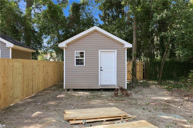 213 Claremont AVE A, Hampton, VA 23661