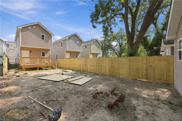 213 Claremont AVE A, Hampton, VA 23661