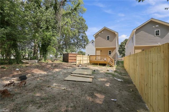 213 Claremont AVE A, Hampton, VA 23661