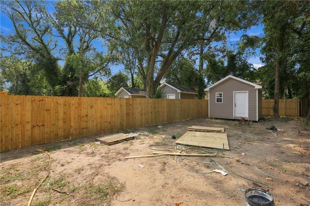 213 Claremont AVE A, Hampton, VA 23661