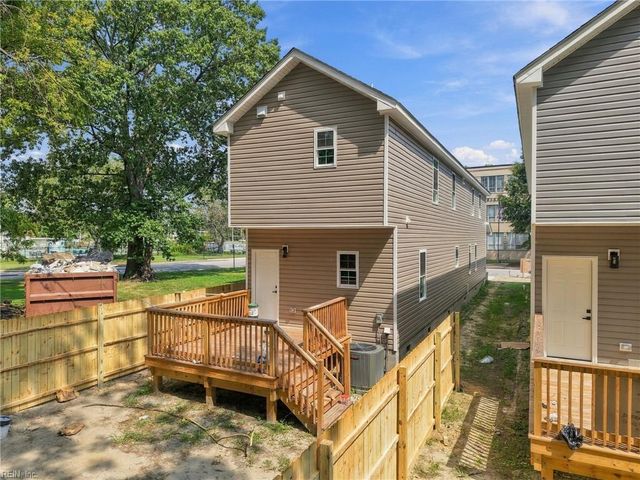213 Claremont AVE A, Hampton, VA 23661